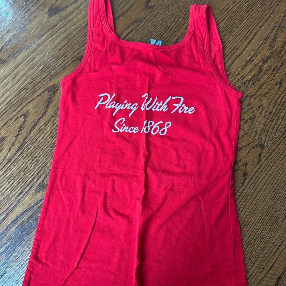 Vintage FSU red Pike tank - Picture 3 of 3